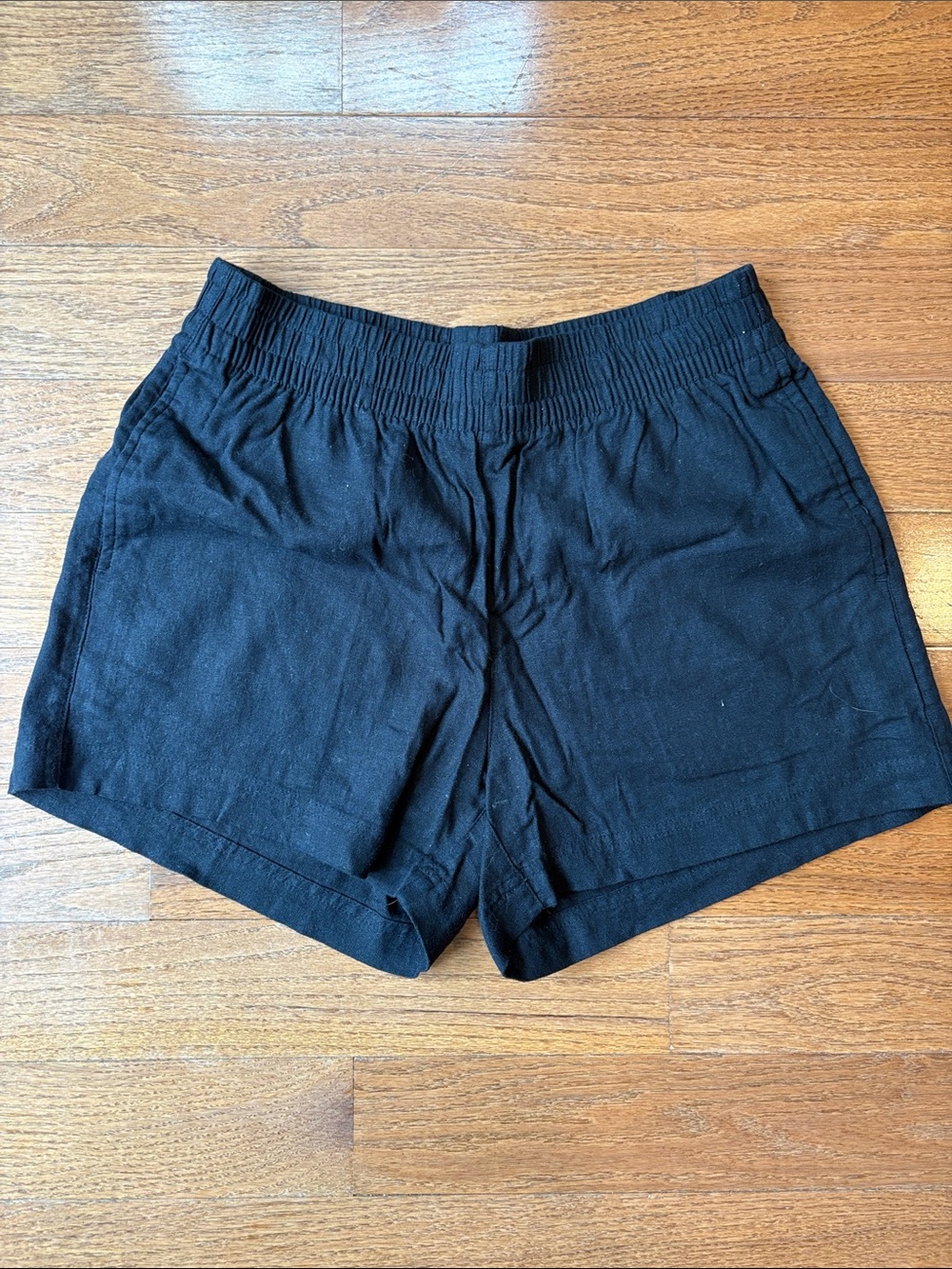 NWOT - Black Women's Elastic Waist Shorts